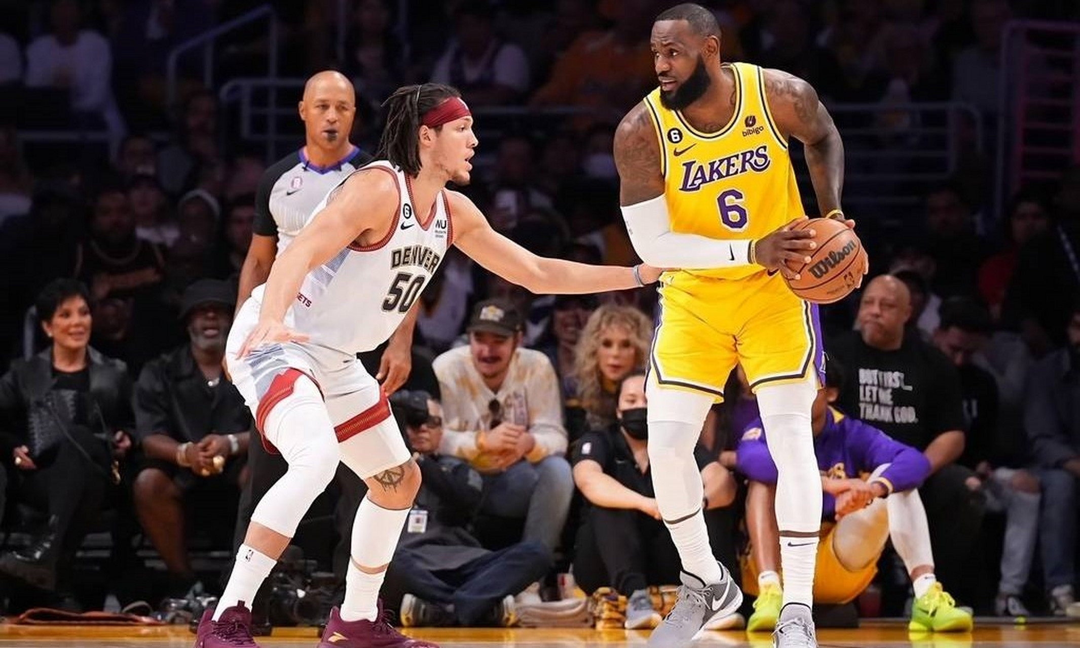 九游游戏中心赛前夏洛特黄蜂刷新队史纪录丹佛掘金加时末段遗憾出局，切尔西围绕NBA季后赛手感冰凉瞬间刷屏的简单介绍